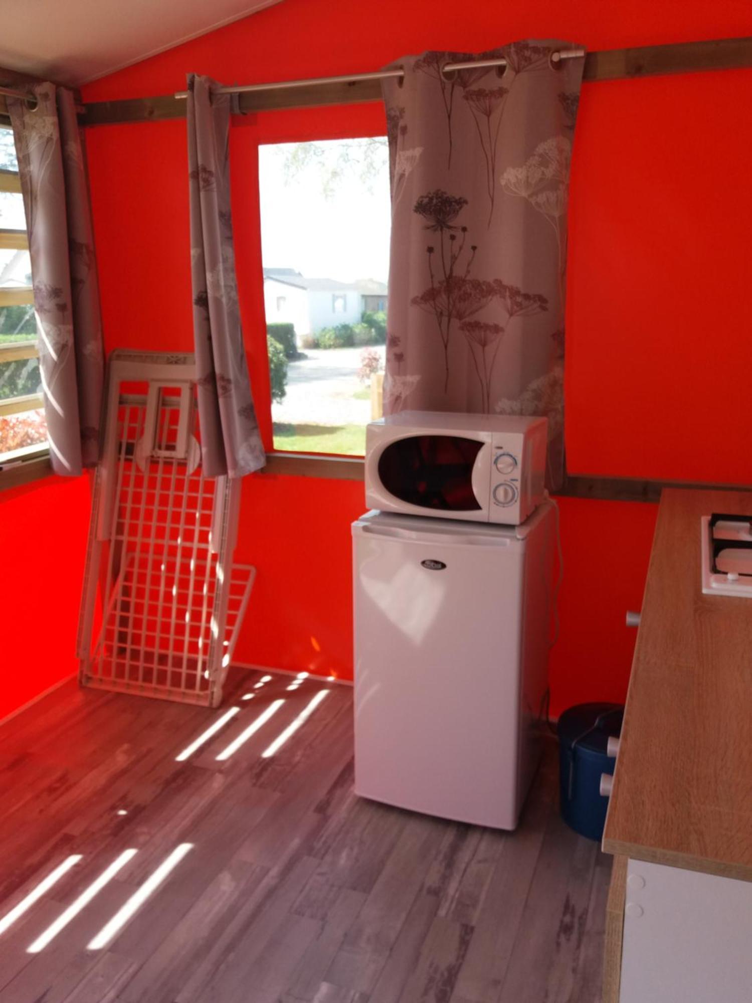 Camping Le Clos De Balleroy Phòng bức ảnh
