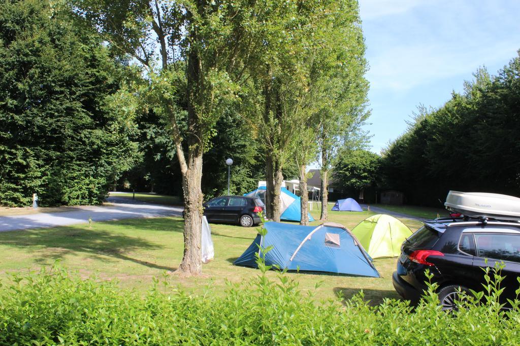 Camping Le Clos De Balleroy Ngoại thất bức ảnh